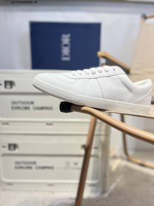 Dior B01 Matchpoint round-toe lace-up shoe. Produced by a factory in Guangdong,