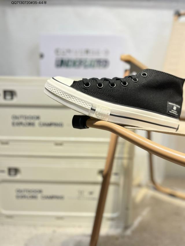 Converse's new official high-top style is simple and casual, making it an easy a