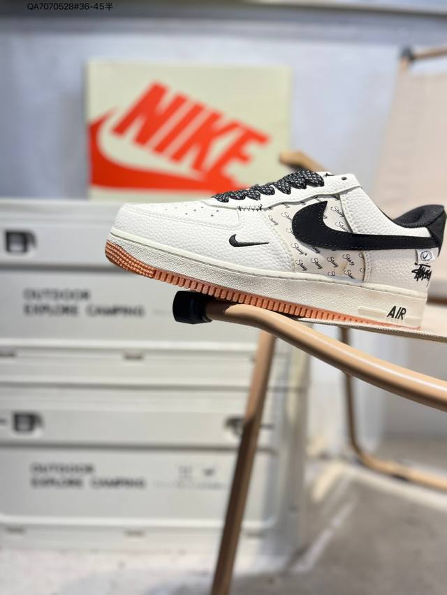 Nike Air Force 1 '07 is a versatile casual sneaker. Its soft, springy cushionin