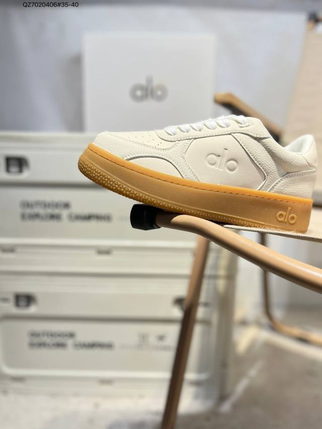 Alo Yoga Recovery Mode versatile, lightweight, non-slip, shock-absorbing low-top