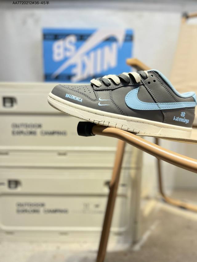 Nike Sb Dunk Low, a highly recommended new colorway from a leading manufacturer.