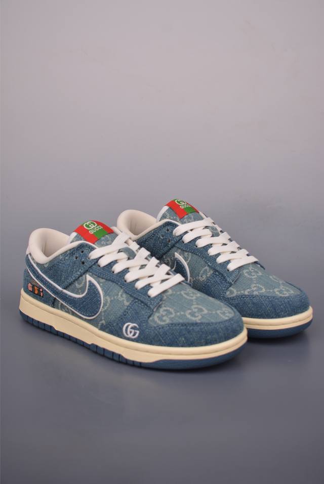 Nike Sb Dunk Low Gucci collaboration Pure original factory product Highly recomm