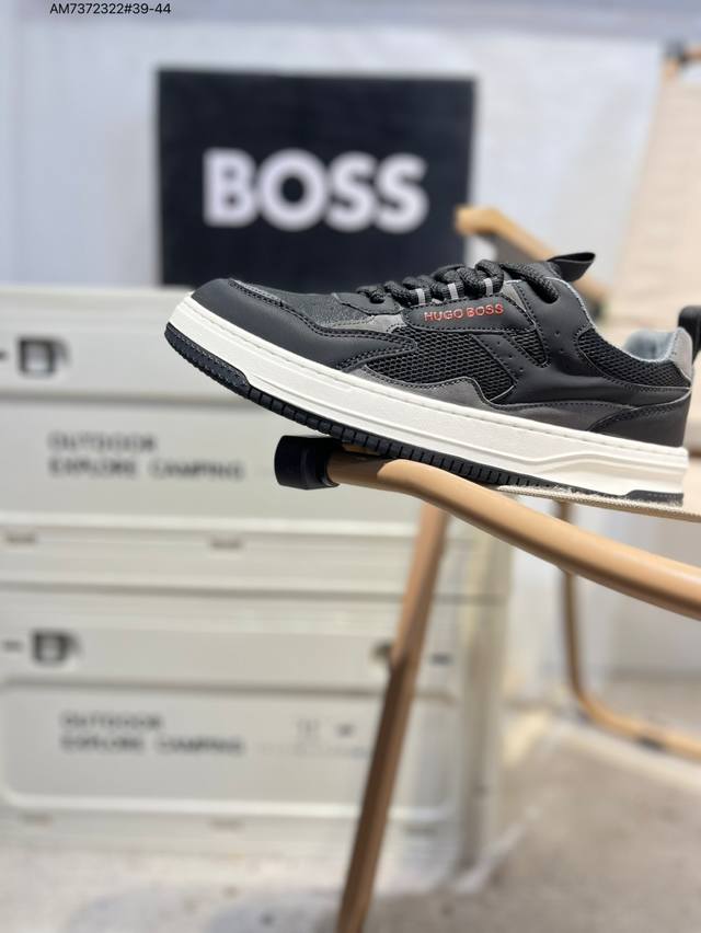 Boss Hugo Boss stamped version. New models from the German high-end brand, shipp