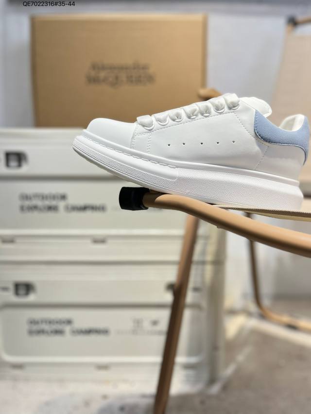 Alexander McQueen Alexander McQueen Alexander box packaging SS Spring/Summer deb