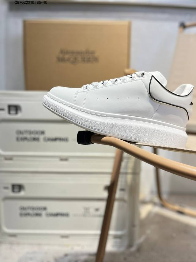 Alexander McQueen Alexander McQueen Alexander box packaging SS Spring/Summer deb