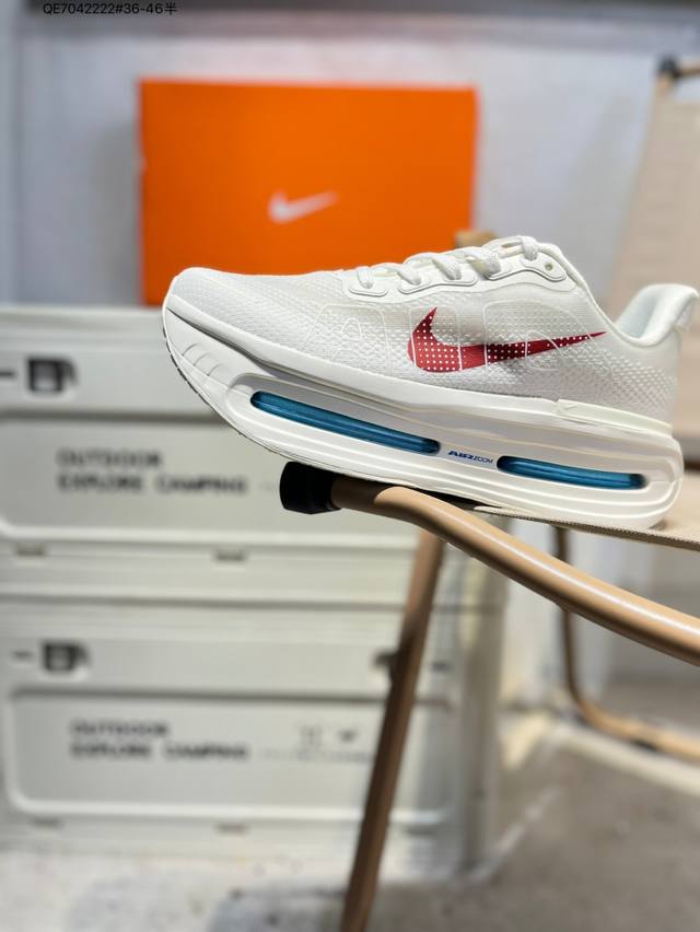 Nike Vomero Premium Comfort, Shock-Absorbing, Non-Slip Low-Top Running Shoes (DD