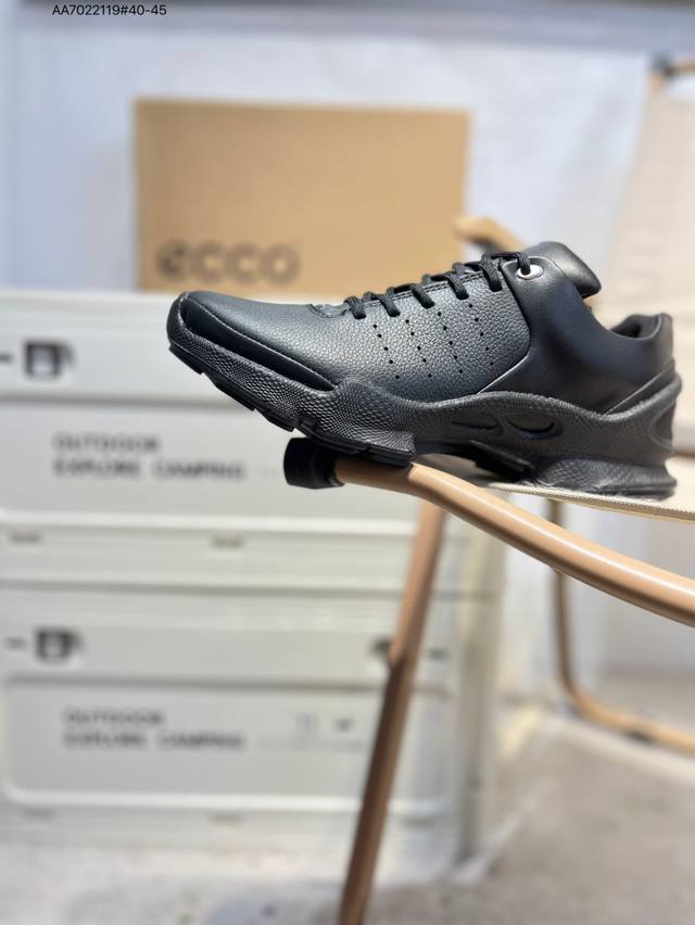 Ecco men's shoes are lightweight, breathable, comfortable, and durable. Skin-fri