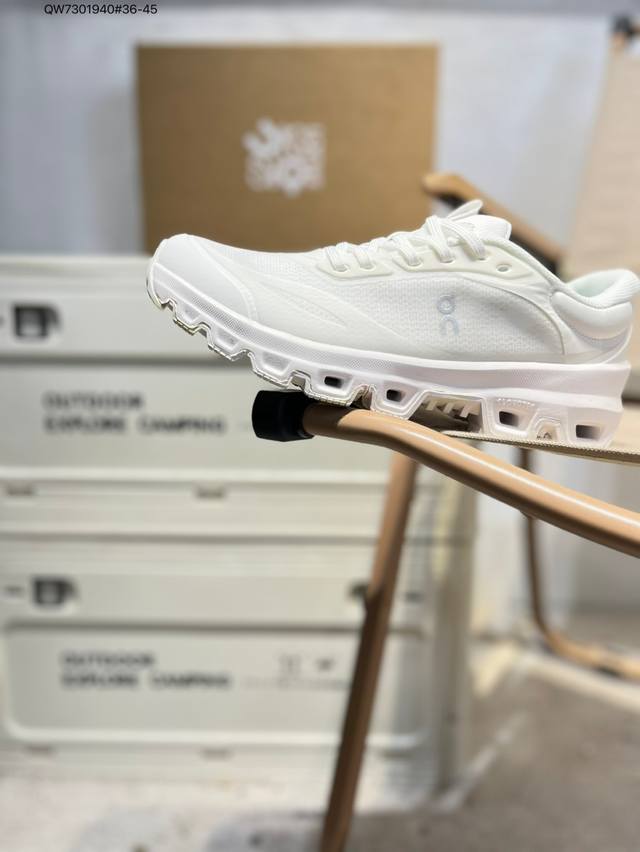 On Run Cloudnova Flux lightweight, comfortable, breathable, and cushioned runnin