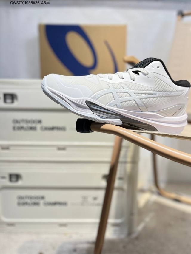 Asics Sky Elite Ff Mt 3 Asics' high-top classic running shoes are currently tren