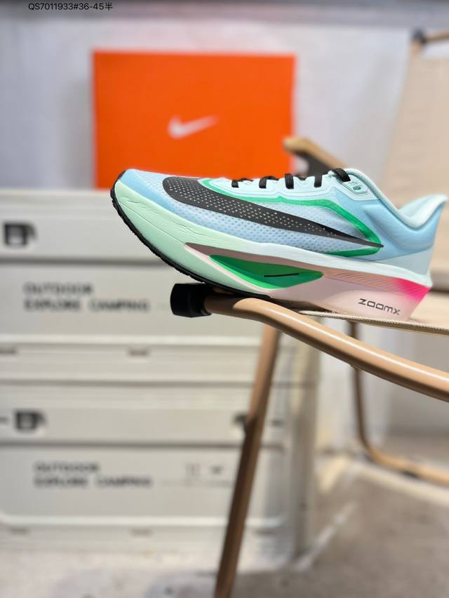 Nike Zoom Fly 6 Super Stretch Carbon Plate Running Shoes are made with Flyknit m