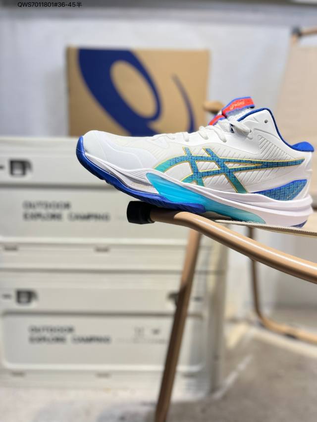 Asics Sky Elite Ff Mt 3 Asics' high-top classic running shoes are currently tren