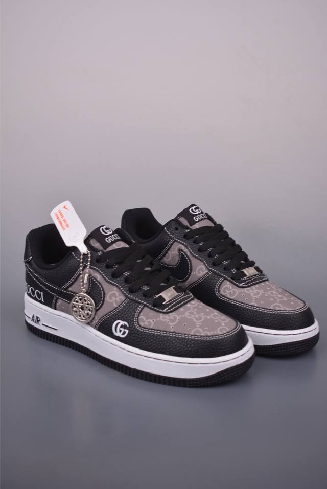 Nike Air Force 1 Low Gucci collaboration Original last and cardboard create a pu