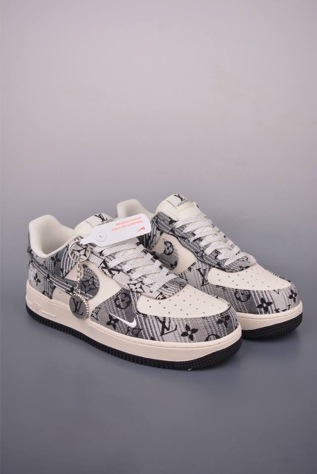 Nike Air Force 1 Low Lv co-branded Original last and original cardboard to creat