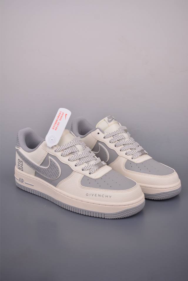 Nike Air Force 1 Low Givenchy collaboration Original last and cardboard create a