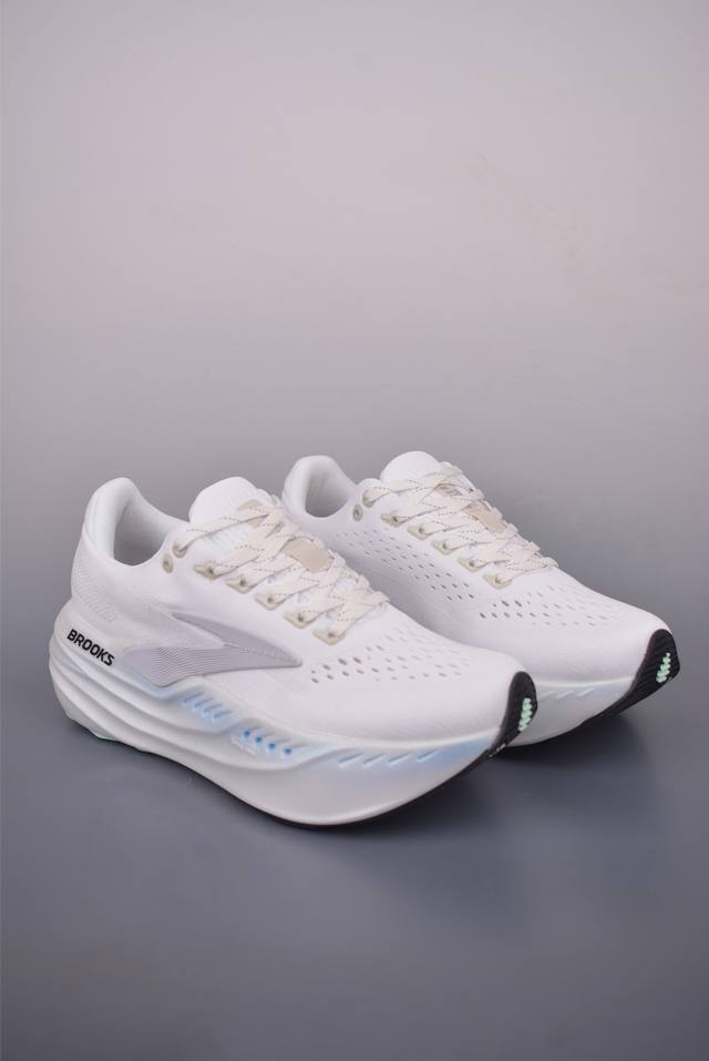 Brooks Giycerin Max super stretch lightweight running shoes real shot first low-