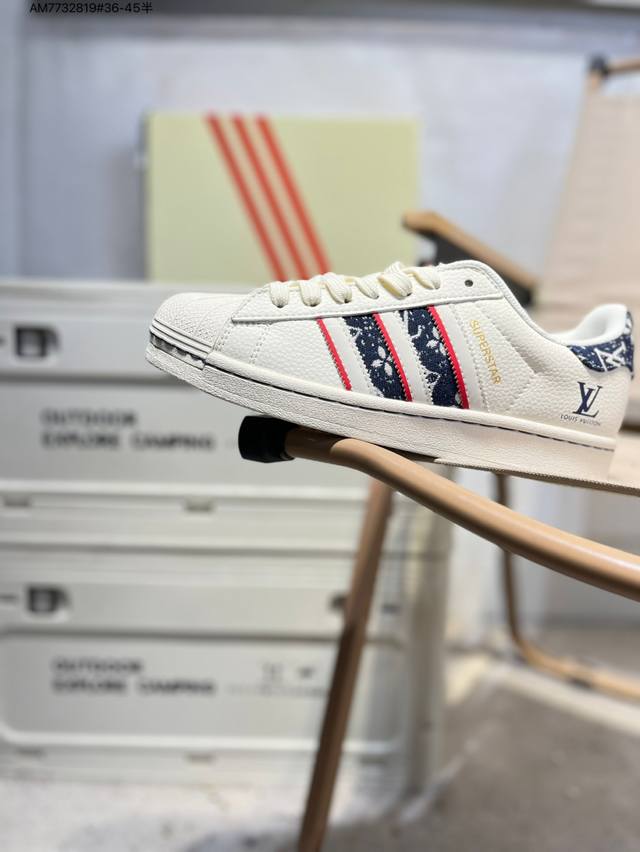 Lv X Adidas Originals Superstar classic colorway, classic shell toe, official we