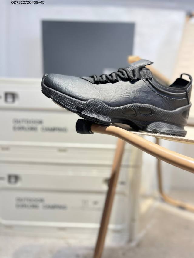Ecco men's shoes are lightweight, breathable, comfortable, and durable. Skin-fri