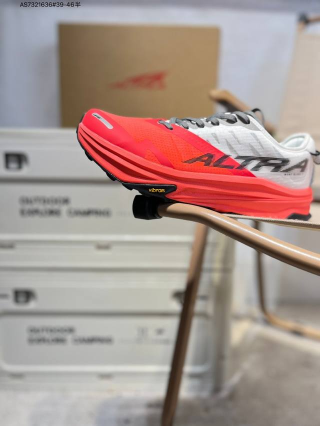 Altra M Olympus 6 Cushioned, Rebounding, Lightweight, Shock-Absorbing, Breathabl
