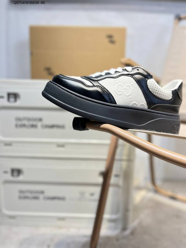 Gucci Chunky B low-top sneakers (DDD). Exclusive original accessories set. Offic