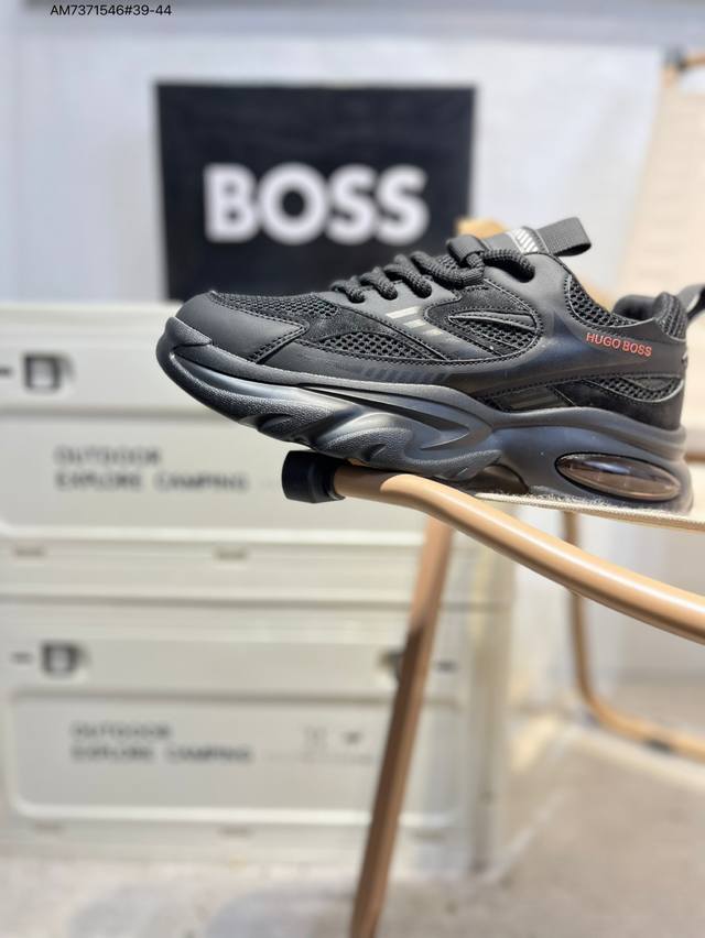 Boss Hugo Boss stamped version. New models from the German high-end brand, shipp