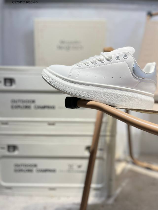 Alexander McQueen Alexander McQueen Alexander box packaging SS Spring/Summer deb