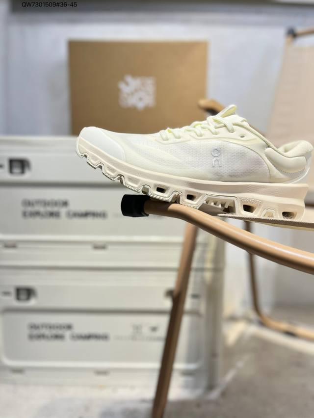 On Run Cloudnova Flux lightweight, comfortable, breathable, and cushioned runnin