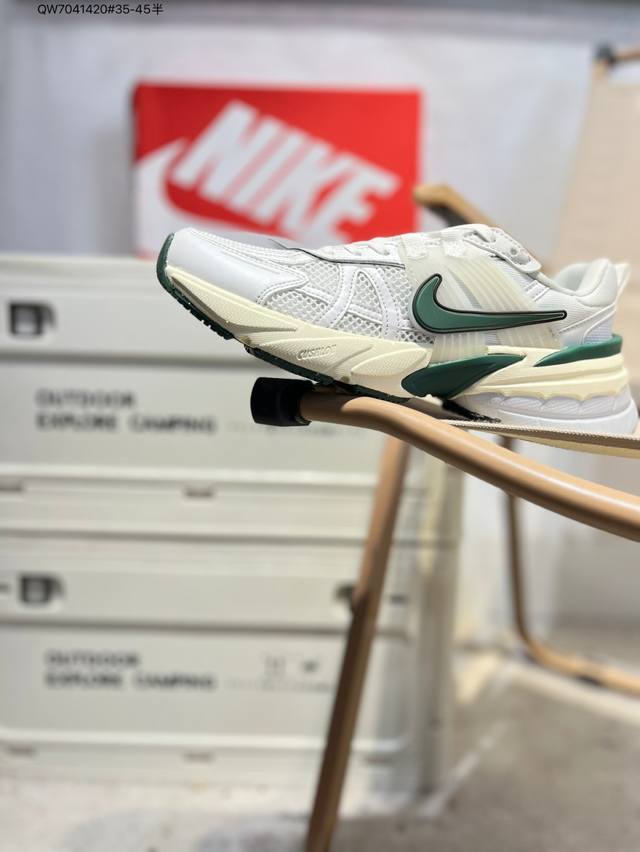 Nk V2K Runtekk shock-absorbing, slip-resistant, low-top, retro dad running shoes