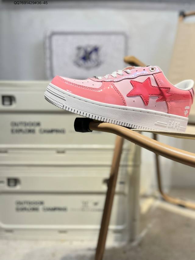 Nike Air Force 1 '07 mid-cut versatile casual sneaker. Its soft, springy cushio