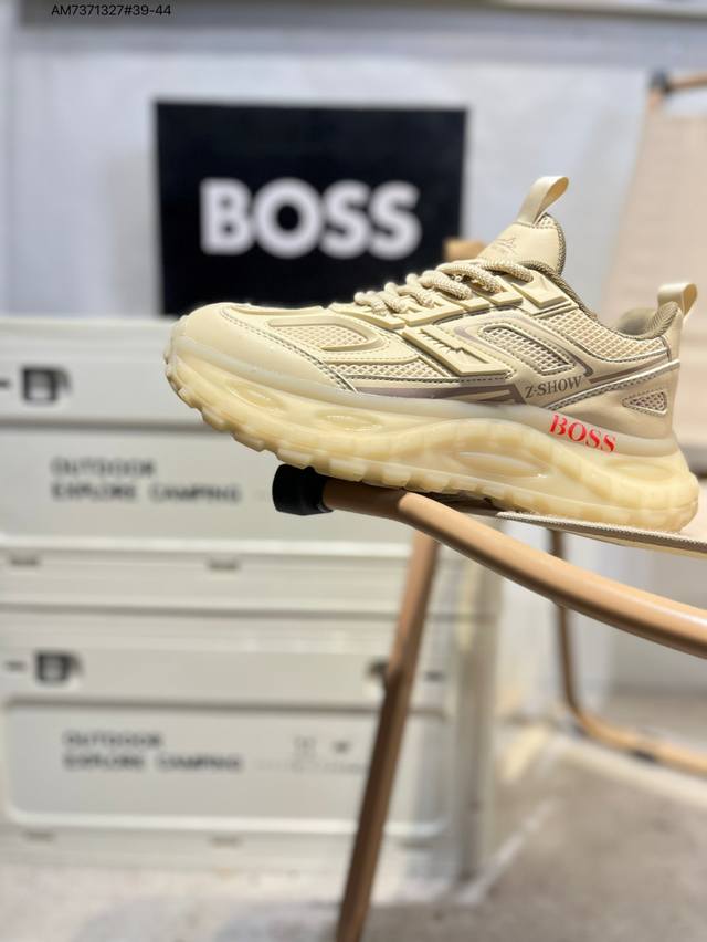 Boss Hugo Boss stamped version. New models from the German high-end brand, shipp