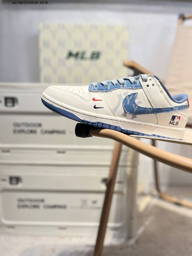 Nike Sb Dunk Low, a highly recommended new colorway from a leading manufacturer.