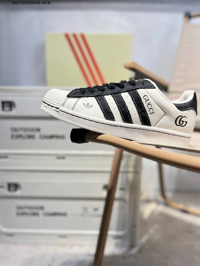 Gucci x Adidas Originals Superstar classic colorway, classic shell toe, official