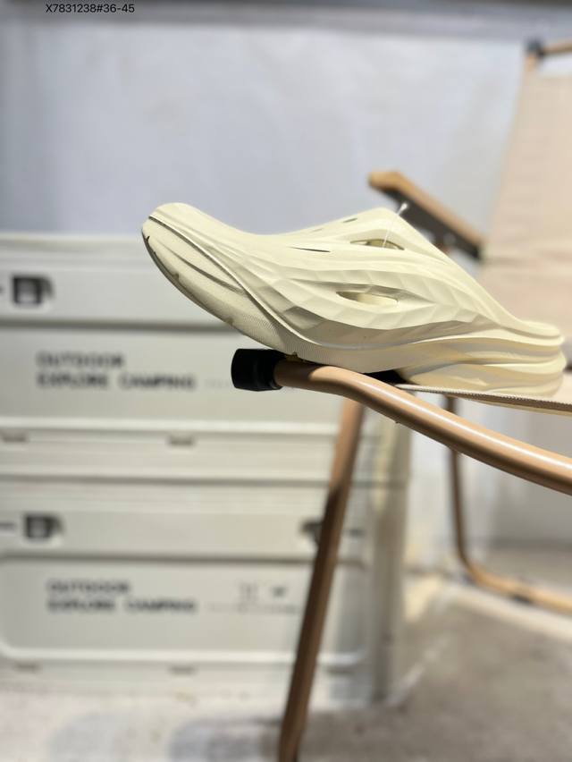 Back-to-school special offer with a futuristic silhouette. Emerging American run