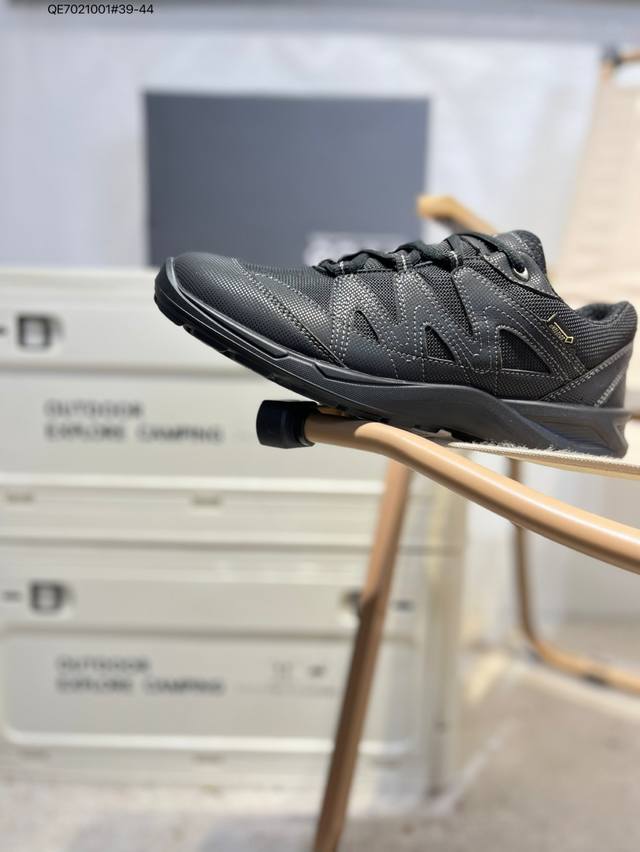 Ecco men's shoes are lightweight, breathable, comfortable, and durable. Skin-fri