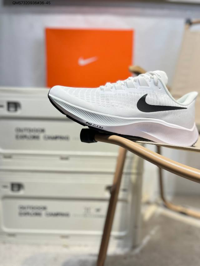 The Nike Zoom Pegasus 37 Ultralight Mesh Breathable Running Shoe features a brea