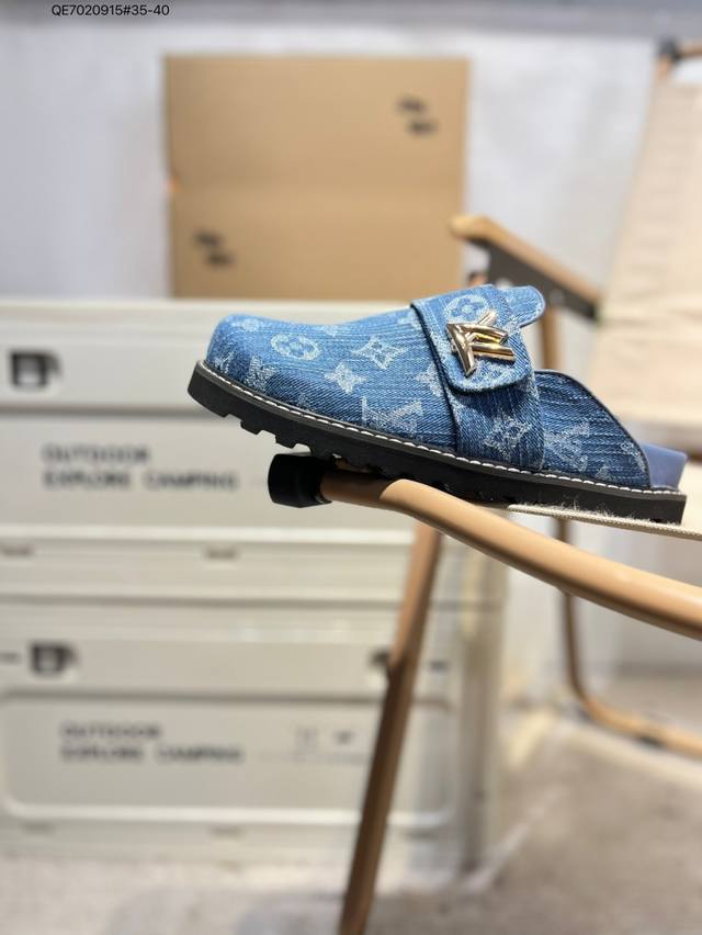 Lv Takashi Murakami x Louis Vuitton Pool Pillow Comfort Leather Round Toe Slip-O