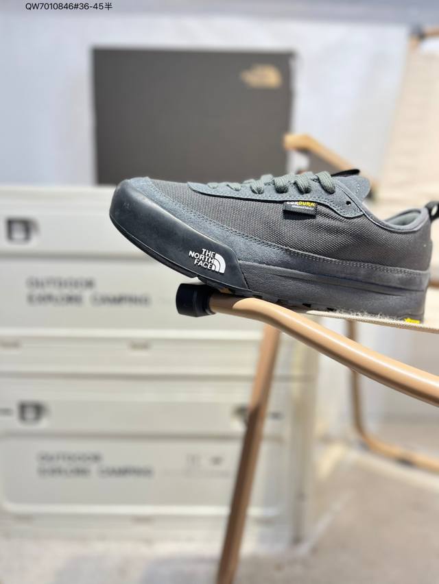 TheNorthface upper features imported flywoven stretch fabric for unparalleled fl