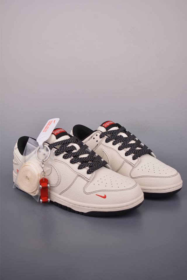 Nike Sb Dunk Low Supreme collaboration Pure original factory product Highly reco