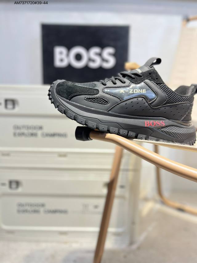 Boss Hugo Boss stamped version. New models from the German high-end brand, shipp