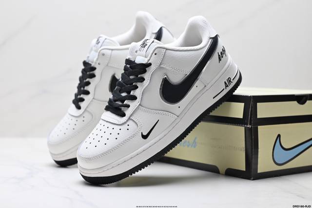 Authentic Nike Air Force 1'07 low-top versatile casual sneakers. Soft, springy c