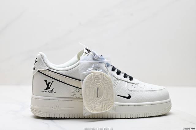 Company-level Nike Air Force 1'07 Wb Original last and original cardboard create
