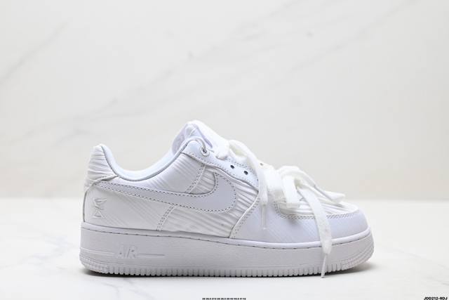 Authentic Nike Air Force 1'07 low-top versatile casual sneakers. Soft, springy c