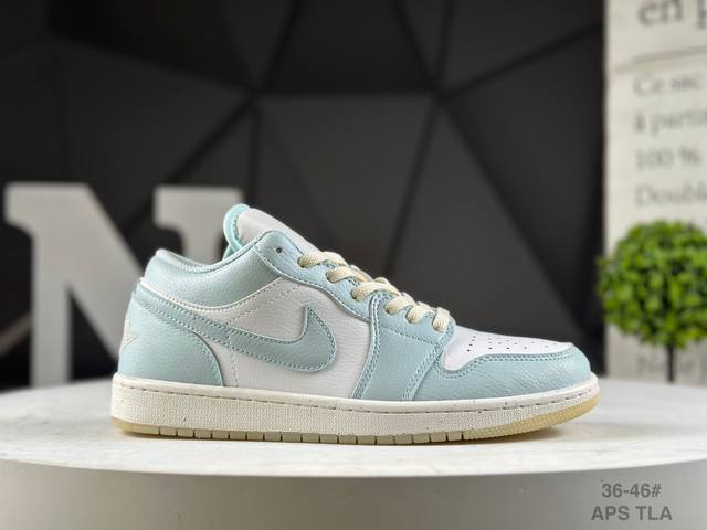 Company-level Air Jordan Aj1 Low low-top light blue and white Item No.: Hj5999-4