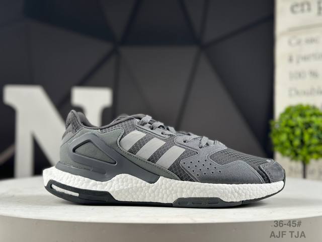 Really explosive company-level Adidas Day Jogger original last data development