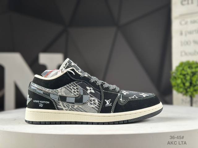 A company-level Nike Dunk Low Retro Air Jordan 1 collaboration. Highly recommend