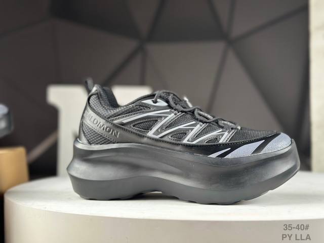 The Cdg X Salomon collaboration's Xt-6 series thick-soled casual sneakers are o
