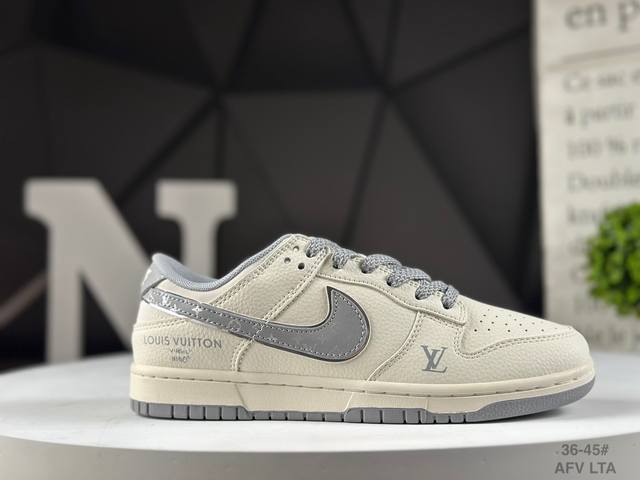 Company-grade half-size Nike SB Dunk Low. Purely original, from a major manufac