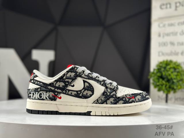 Special Offer : Step up and show off your style with these top-tier Nike Dunk L