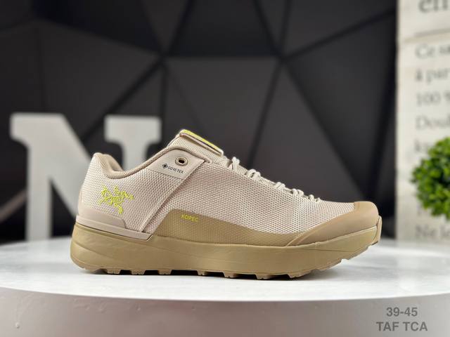 Men's shoes developed from the original paper last, featuring a one-piece, hot-