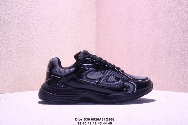 Dior B30 mesh low-top sneakers. Crafted from black mesh, white and black technic