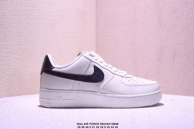 Authentic Nike Air Force 7 low-top versatile casual sneakers. Soft, springy cush